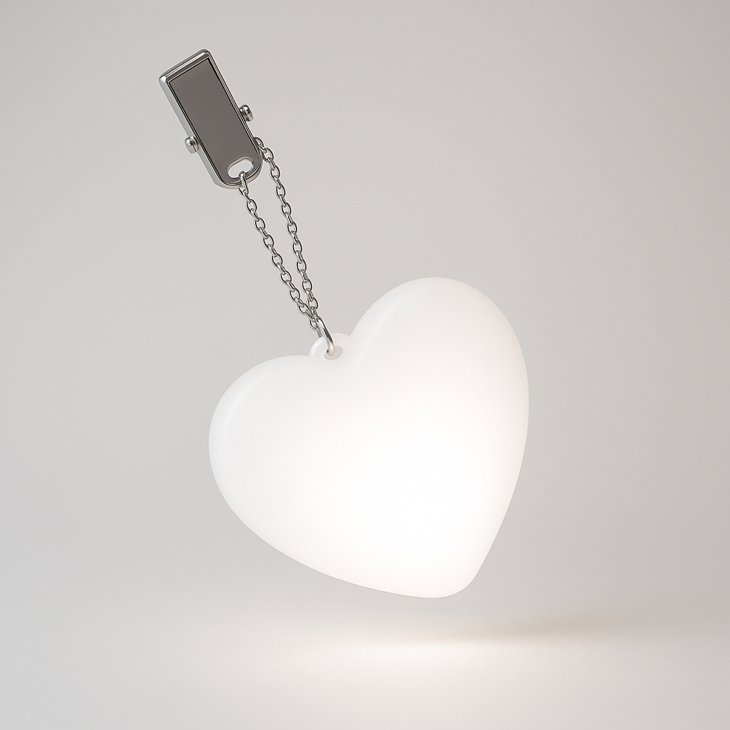 HeartGlow – Compact LED Accessory for Easy Bag VisibilitySmart Touch LED Purse Light